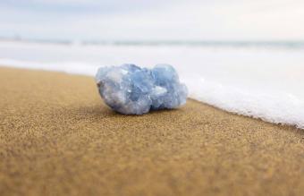 Celestite Sulla Riva In Spiaggia